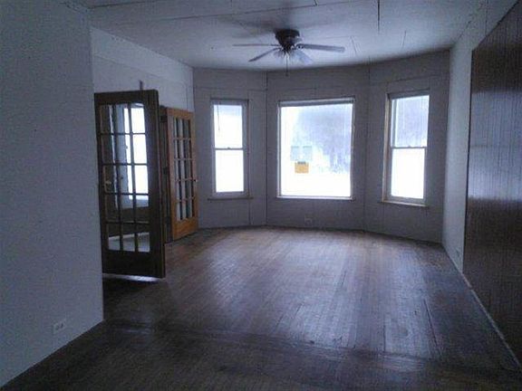5th image of 629 Fulton St