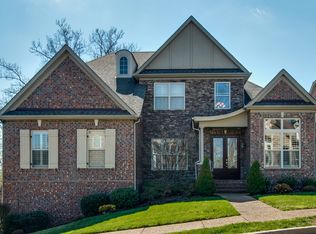 565 Summit Oaks Ct, Nashville, TN 37221