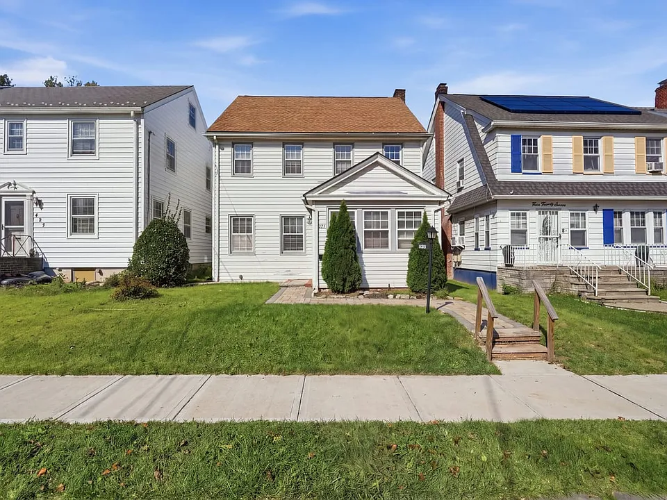 429 Chapman St