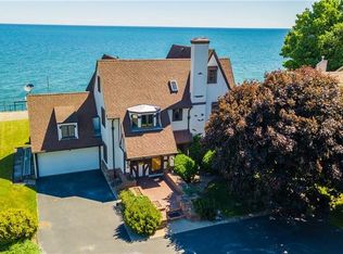 270 Edgemere Dr, Rochester, NY 14612