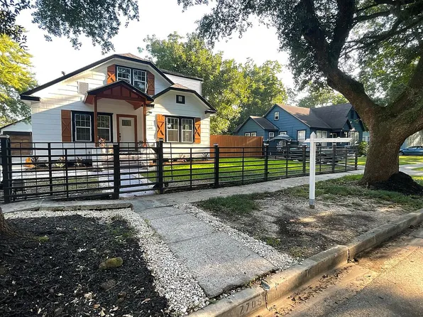 7705 Edna St, Houston, TX 77087