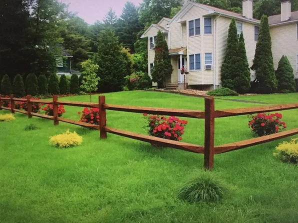 23 Mill St, Broad Brook, CT 06016