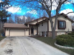 7940 W Winston Way, Franklin, WI 53132