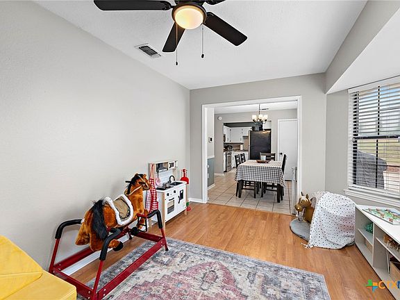 4th image of 2621 Phyllis Dr