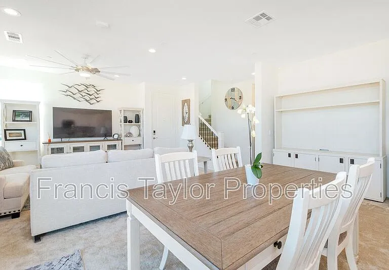 27778 Heritage Ln — Photo 7