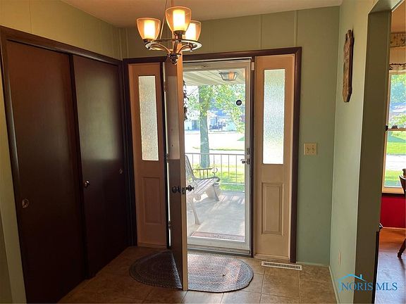 4th image of 428 Edgewood Dr