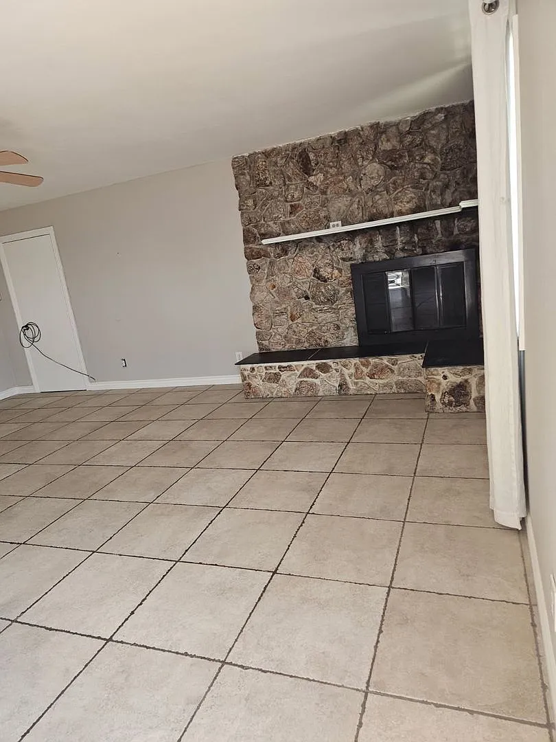 Very Spacious 4 bedroom in Needles, CA — Photo 1