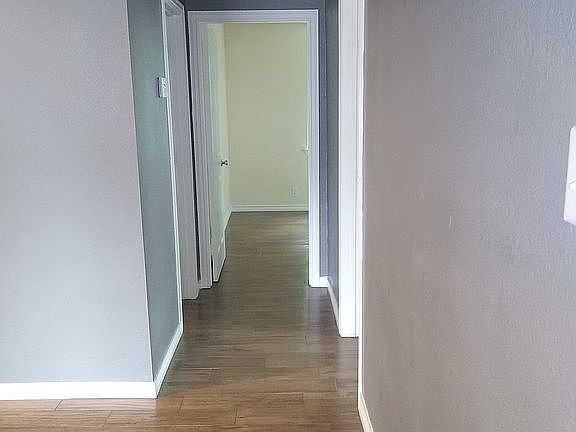 3rd image of 1009 Pioneer Dr
