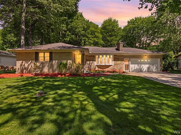 2nd image of 941 Boncliff Dr