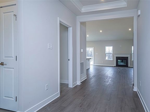 5th image of 142 Olga Ave