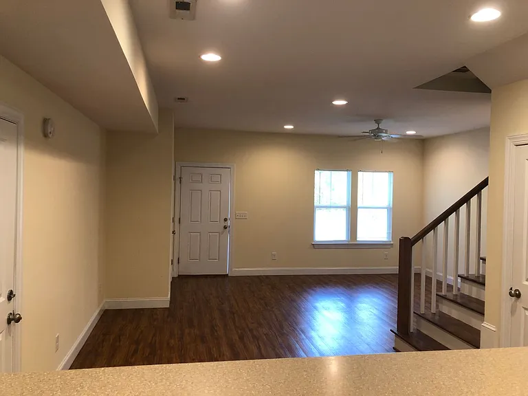 1203 Greenwood Ave — Photo 7