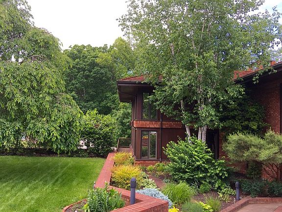 Front of house : Front of house