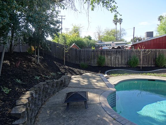 2nd image of 2216 Lee Way