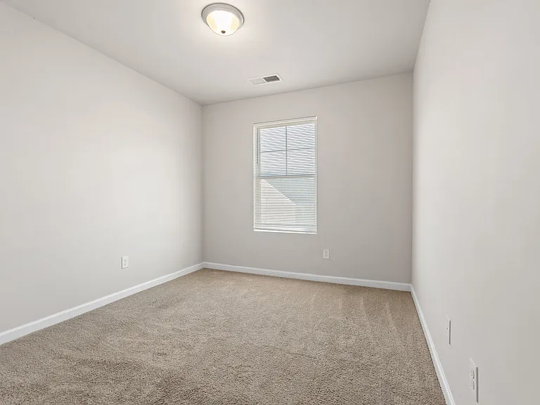 1692 Old Dogwood — Photo 14