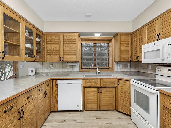 4th image of 107 Lydia Rd