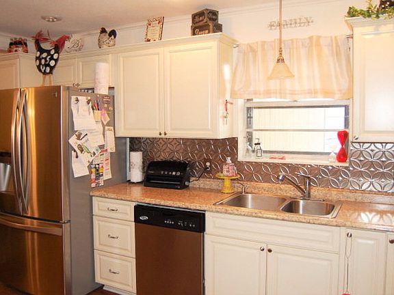 4th image of 102 Ponderosa Dr