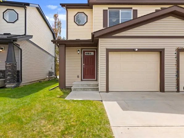 81 E Copperpond Lndg SE, Calgary, AB T2Z 1G6