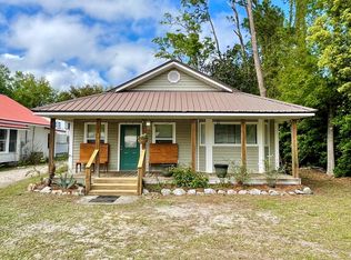 255 Prado St, Apalachicola, FL 32320