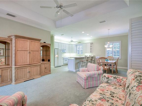 3rd image of 518 Greenway Dr