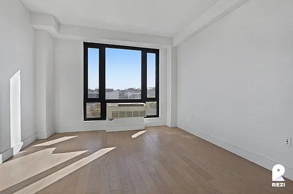 Rented by REZI | media 6