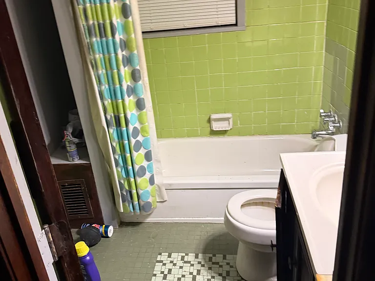 1224 Robinson St #1224 — Photo 8