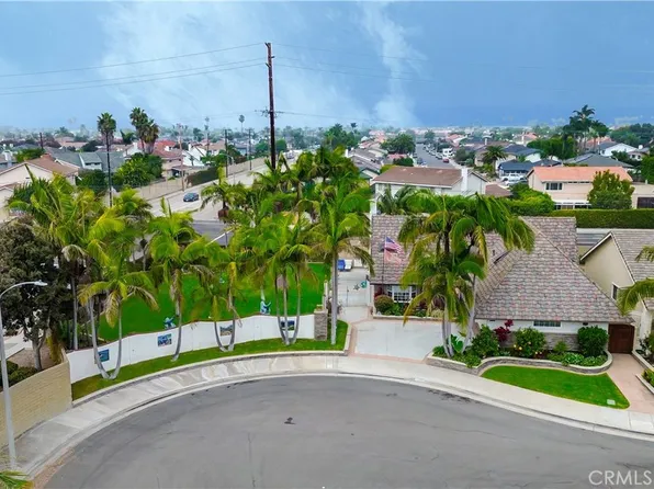 9511 Port Clyde Dr, Huntington Beach, CA 92646