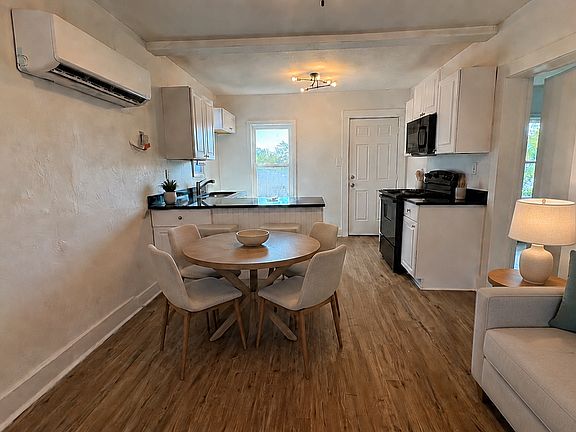 3rd image of 214 N 19th St