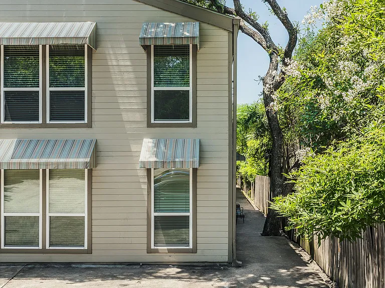 1717 Enfield Rd. — Photo 3