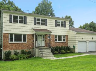 241 Beverly Rd, Scarsdale, NY 10583