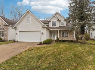 654 Brownstone Cir, Avon Lake, OH 44012