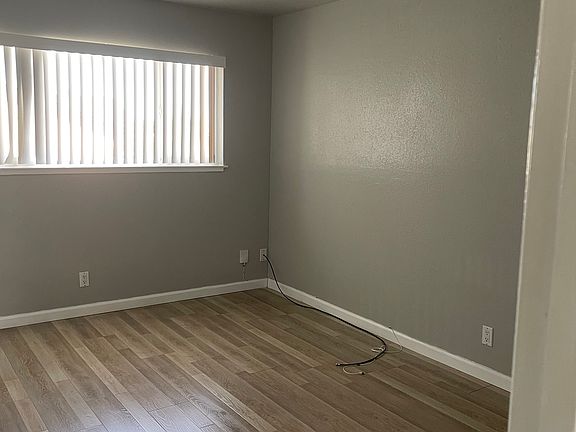 5th image of 1156 Shirley Dr