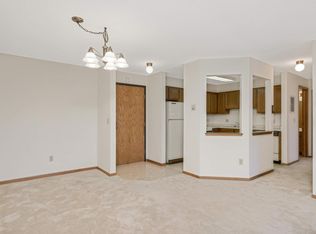 1011 41st Ave NE APT 203, Columbia Heights, MN 55421