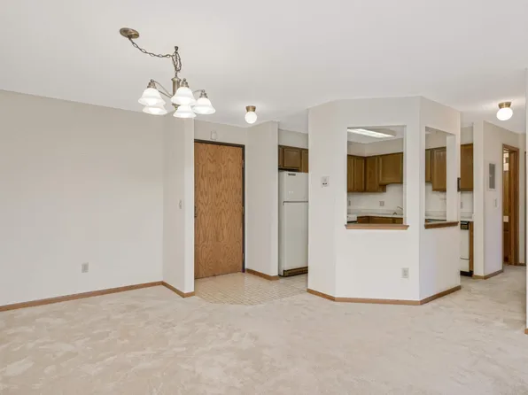 1011 41st Ave NE APT 203, Columbia Heights, MN 55421