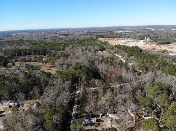 649 Persimmon Dr, Auburn, AL 36830