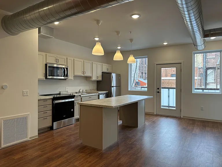 307 N 3rd St #301 — Photo 1
