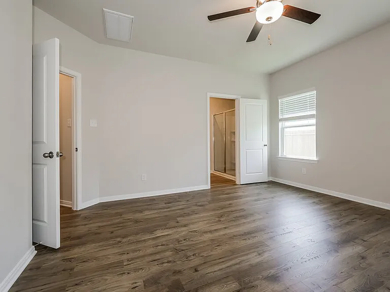 16430 Honeysuckle Hill Dr — Photo 11