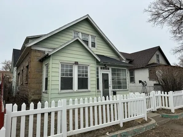 109 E Buffalo St, Rawlins, WY 82301