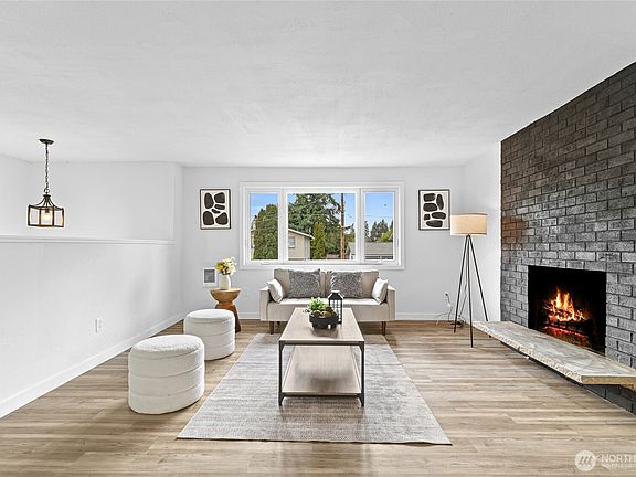 3rd image of 16909 21st Avenue Ct E