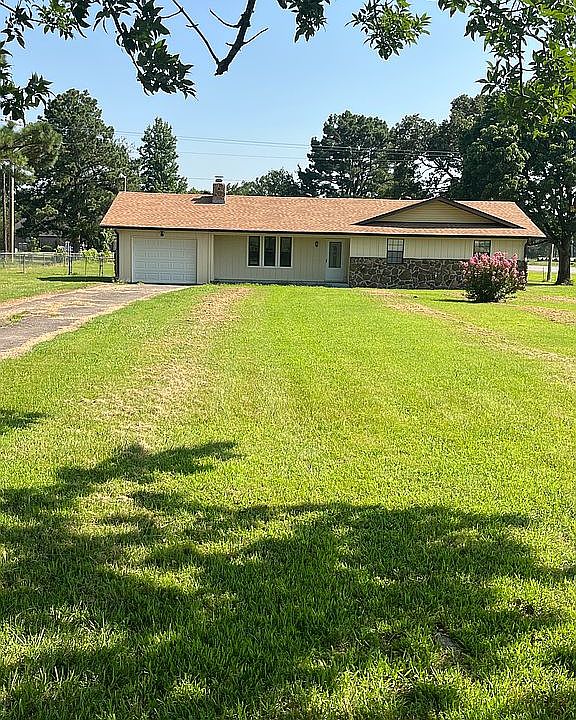 1st image of 468 Honey Hill Rd