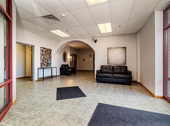 4th image of 301 Harbour Town Dr APT 304