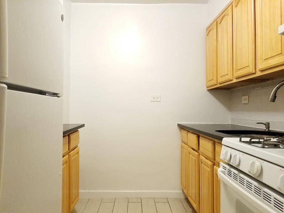 1st image of 3707 147th St #747