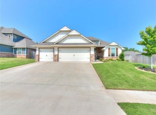 624 Switch Rd, Yukon, OK 73099