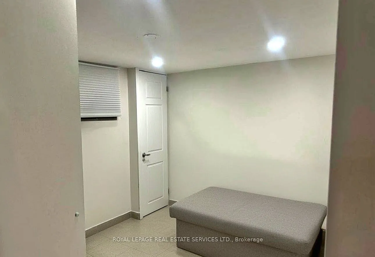 3 bed, $1,995 — Photo 2
