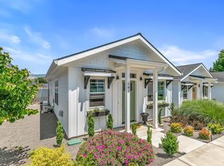 583 Coffee Ln, Ashland, OR 97520