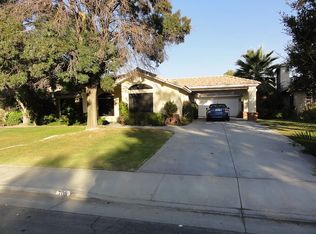 708 Windsor Park Dr, Bakersfield, CA 93311
