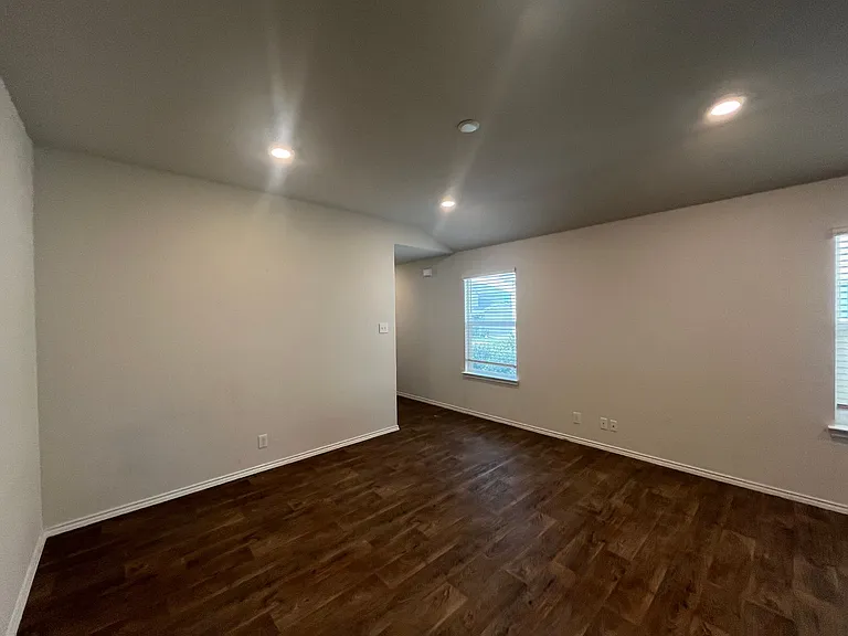 324 Middle Green Loop — Photo 11