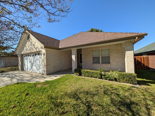 1662 Lantana Cir
