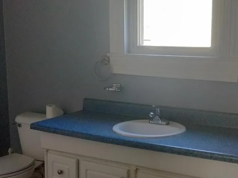 624 N Market Ave — Photo 9