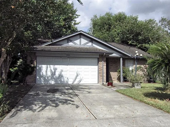 8406 Grand Knolls Dr, Houston, TX 77083