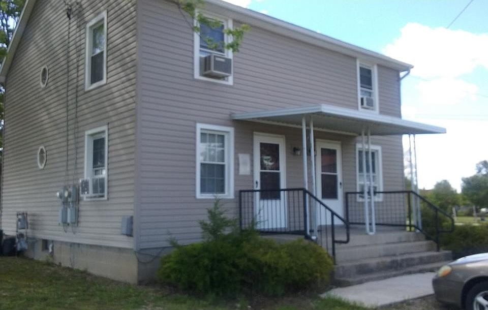 1st image of 810-812 S Springfield St